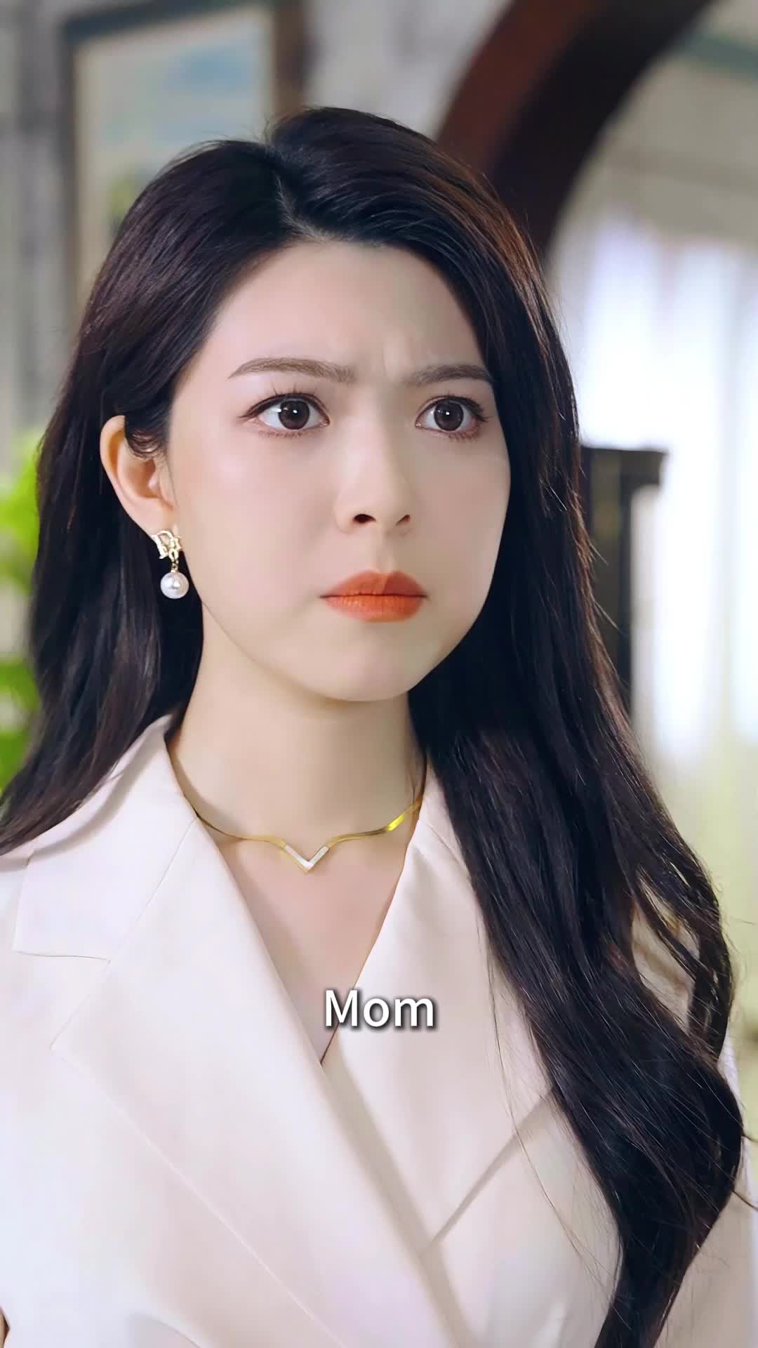 Episode 19 - The Chic Mom Returns
